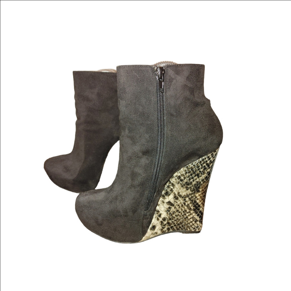 Luichiny Jam Ming Wedge Boots Size 6
